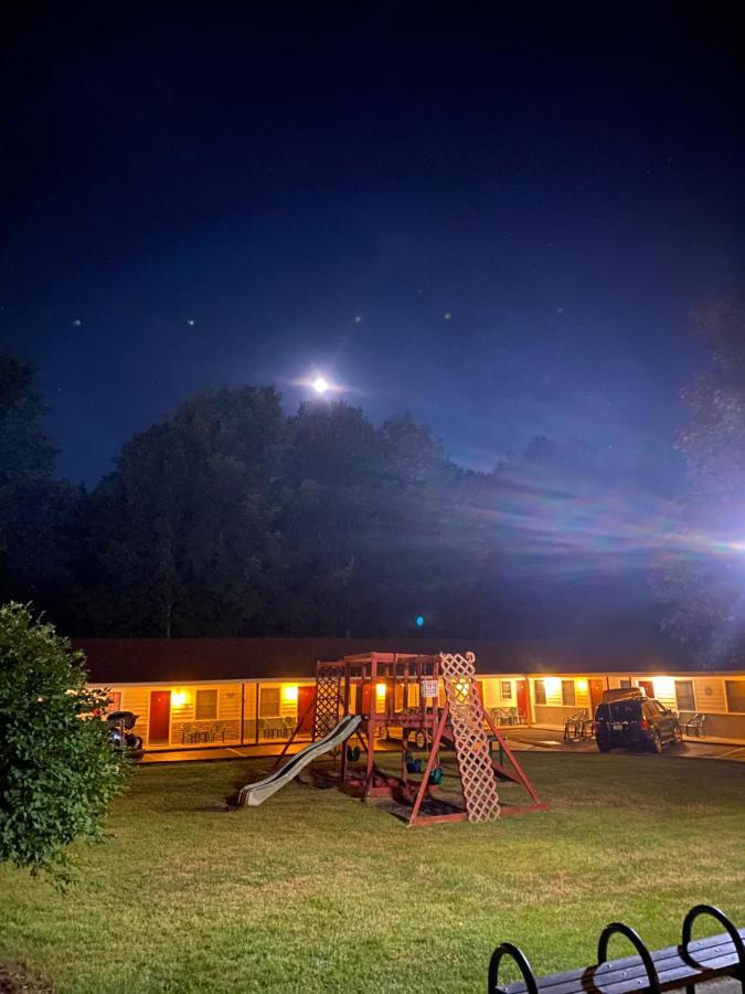 Fran Cove Motel Lake George Exterior photo